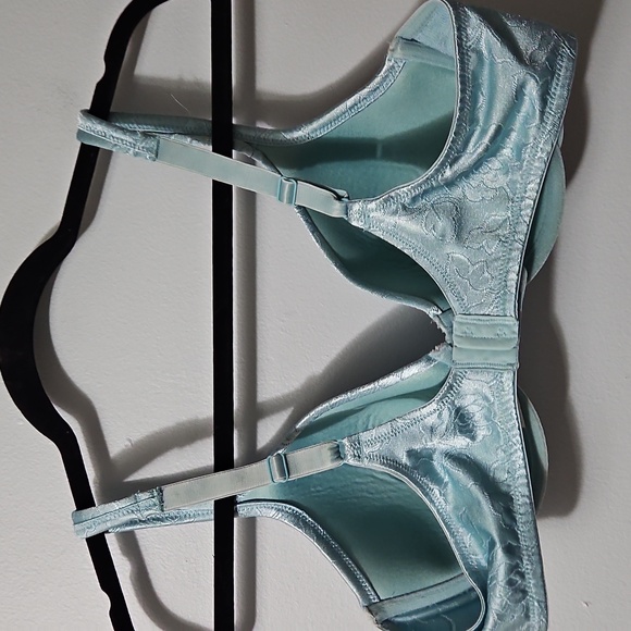 Vanity Fair Satin Floral Bra in Light Blue Size 38C - Picture 2 of 8